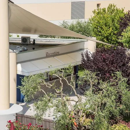 Villaggio Planetarium ביביונה