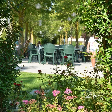 Villaggio Planetarium * ביביונה